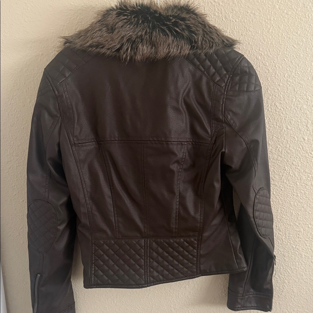 Celebrity Pink Dark Brown Leather Jacket with Faux Fur Collar - Picture 4 of 6